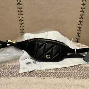 Coach quilted black belt bag women’s EUC